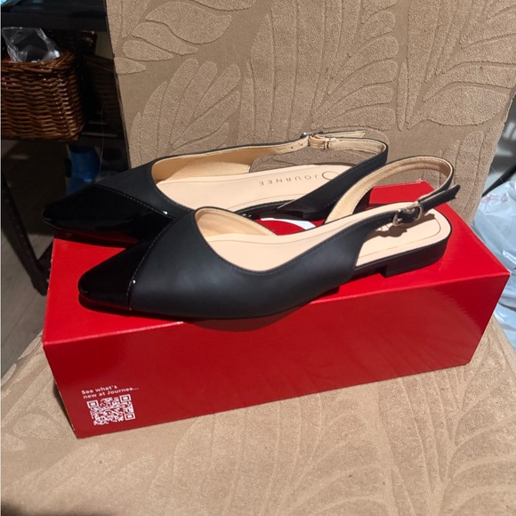 Journee Collection Shoes - Journee Collection Black Pointed Slingback Flats